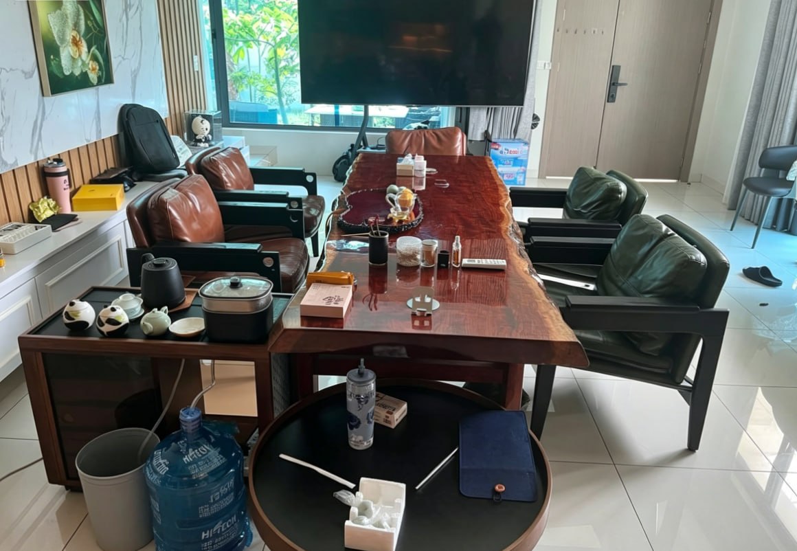 出售物品：茶桌一套