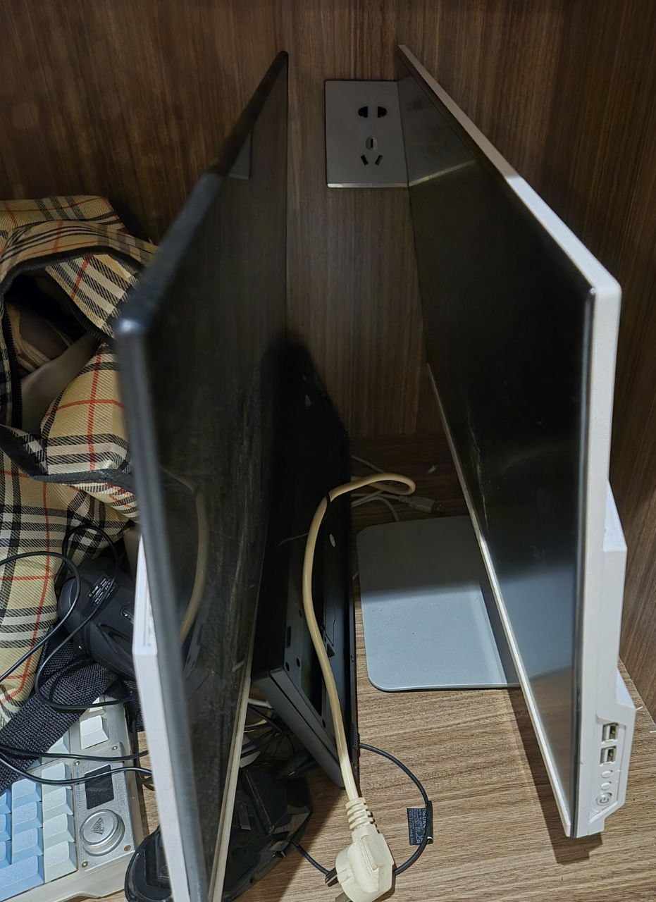 出售 物品：一体机2台