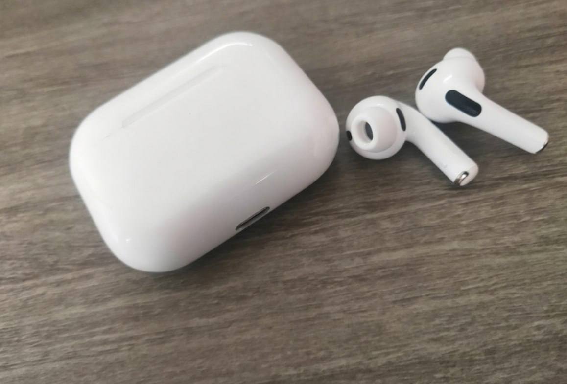 出售物品：苹果AirPods Pro 3