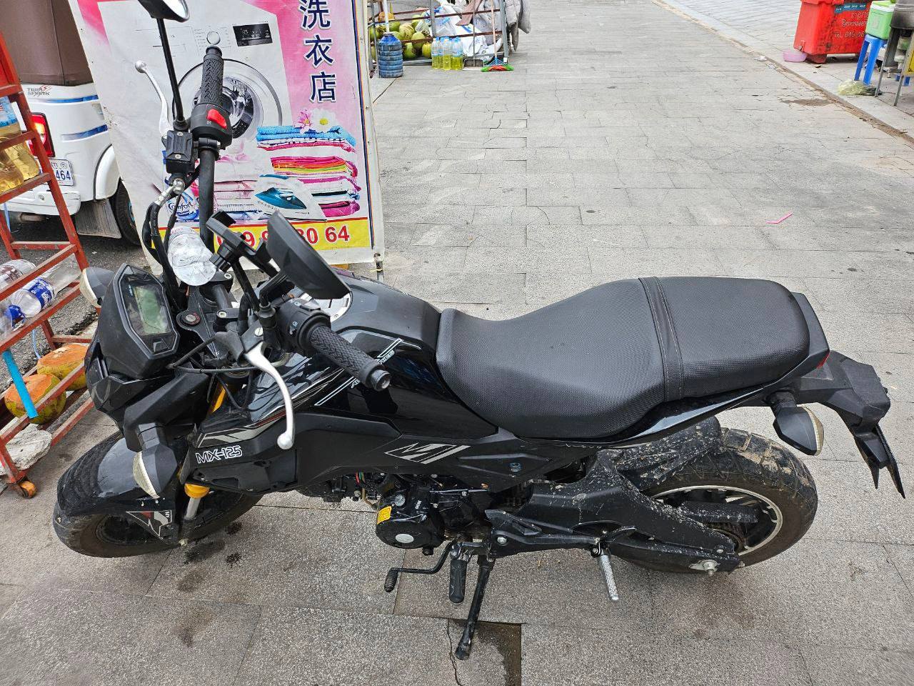 物 品:小耗子🐀摩托车