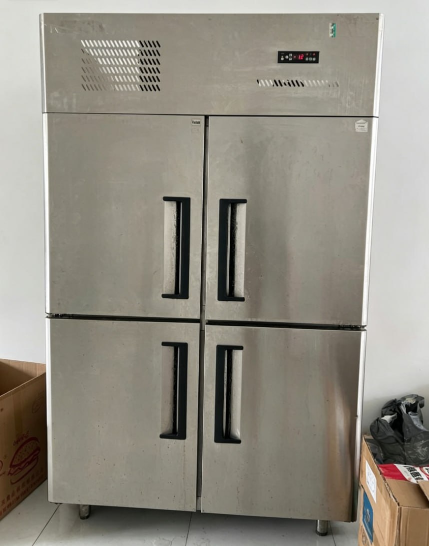 出售物品：四面冰柜