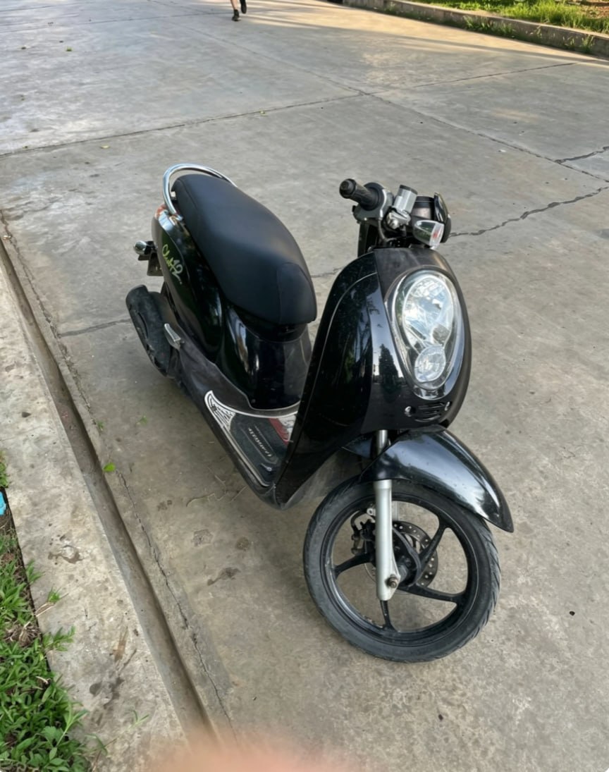 出售物品：本田Scoopy i Club12