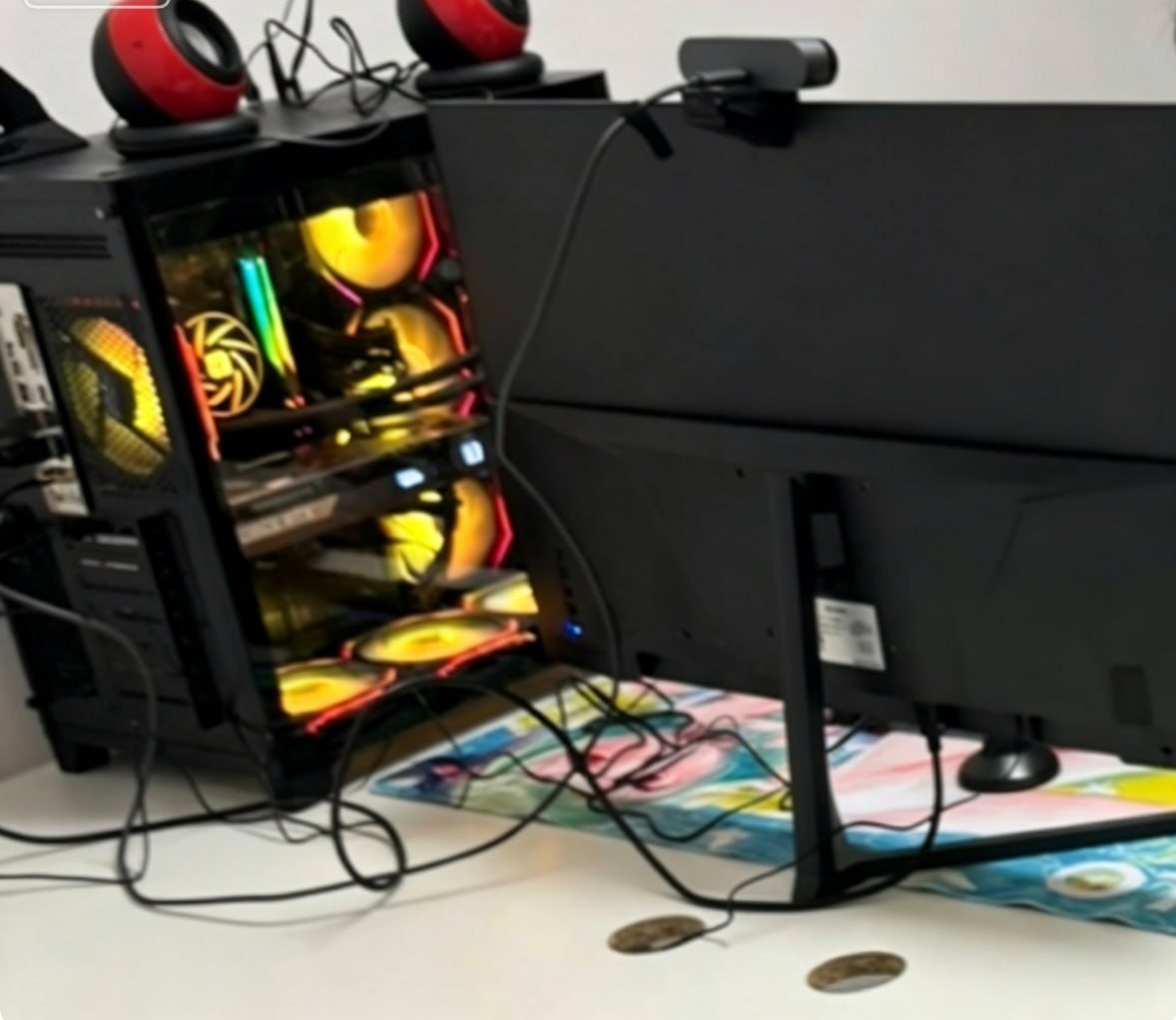 出售物品：海景房机箱主机台式电脑 i7