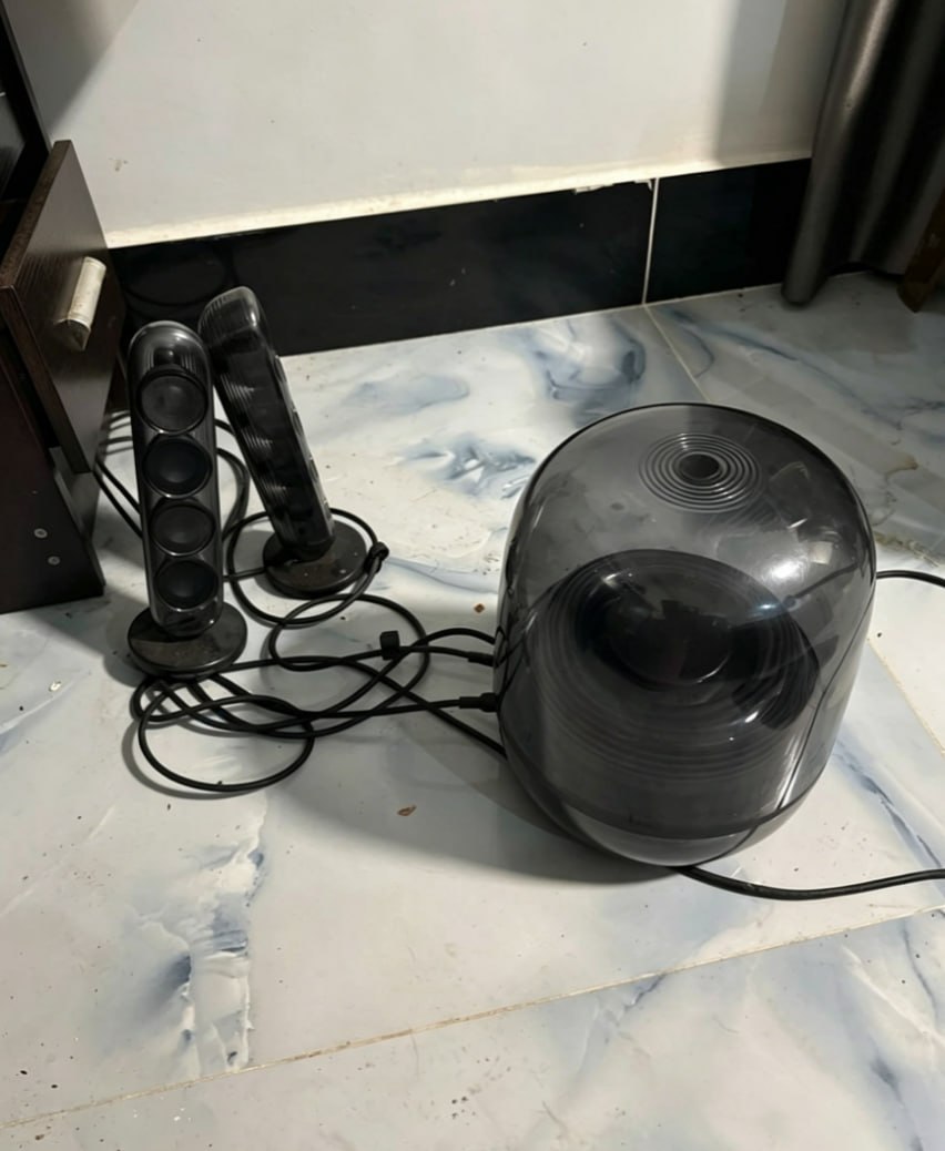 出售物品：哈曼卡顿影响一套