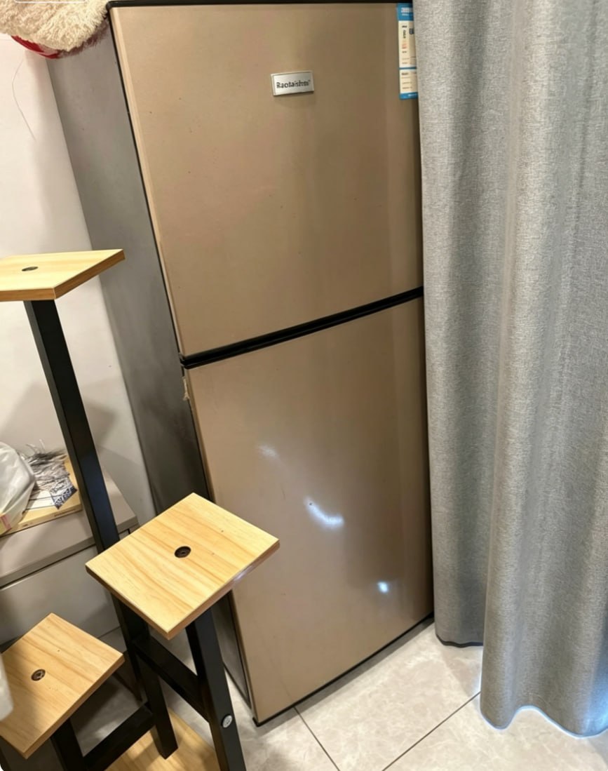 出售物品：冰箱