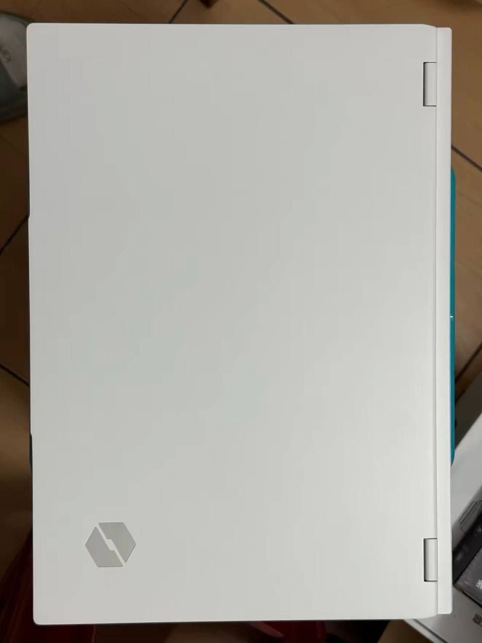 出售物品：超级配置游戏本