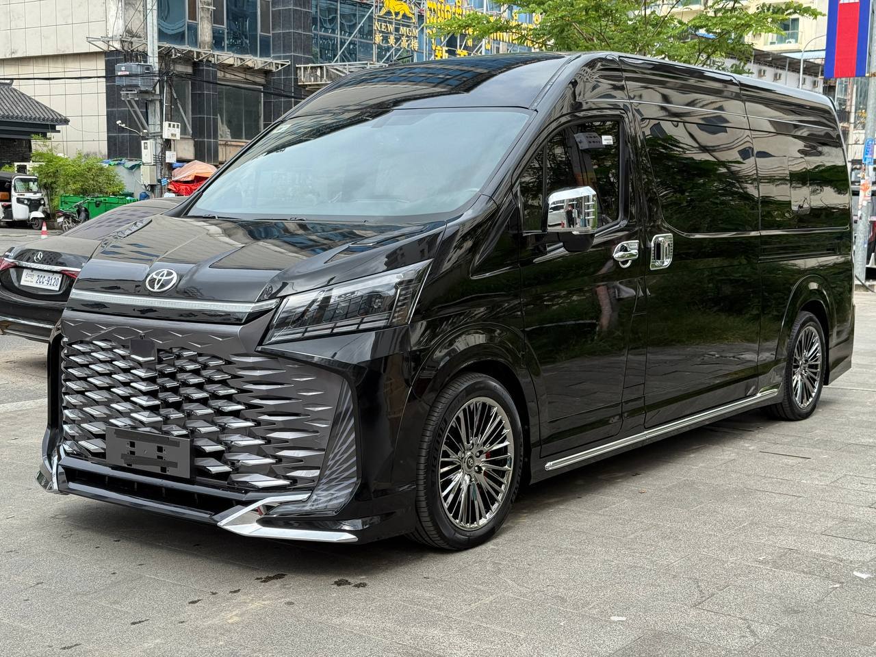 丰田TOYOTA私人订制海狮