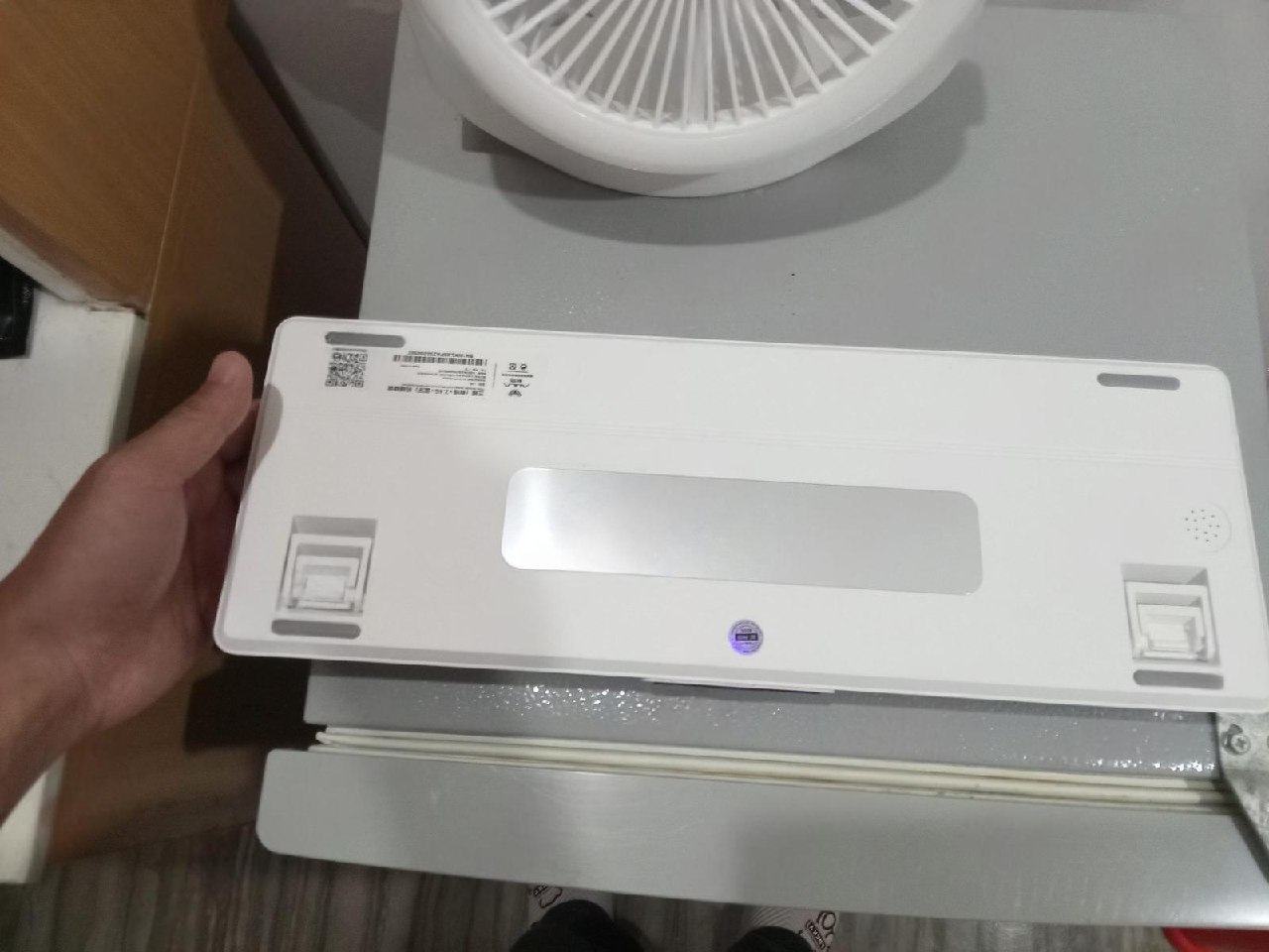 出售物品:一手键盘 价 格:私聊详谈 商品类别:#其他 位 置:#西港 台北酒店 联系方式:@x…