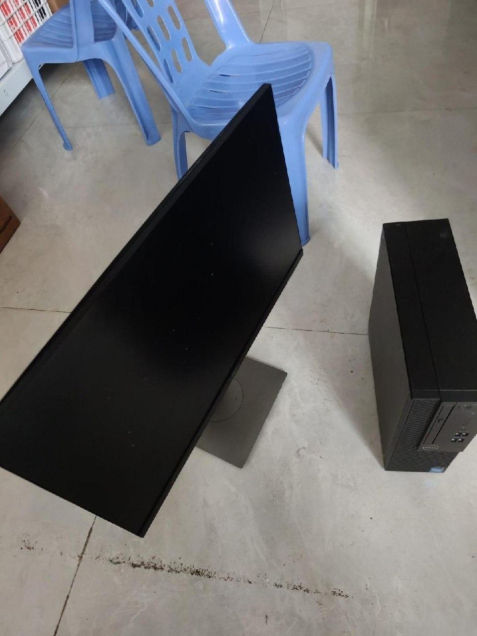出售物品:Dell戴尔台式机 i5-8代,3060显卡,原装显示器 价 格:300 USD 商品…