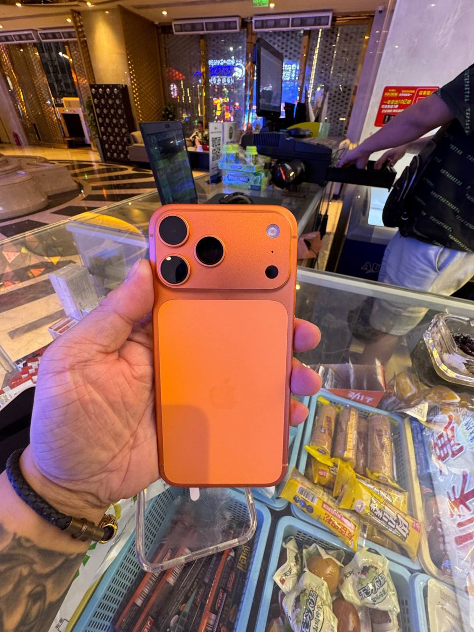 出售物品:17pm 256G 价 格:1150 位 置:#西港 联系方式:@A887733 交易…