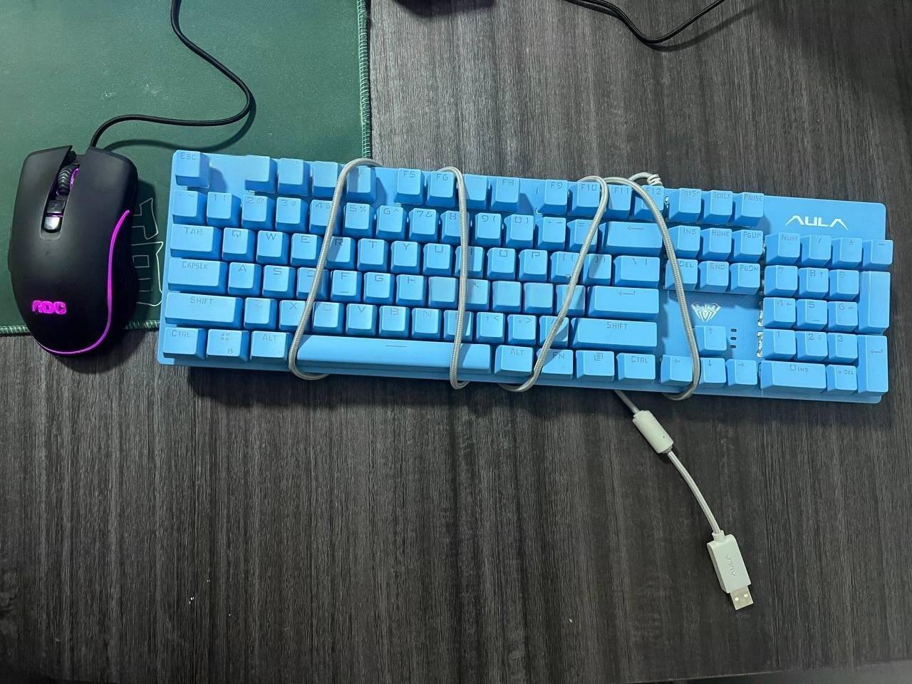 出售物品:键盘 + 电竞鼠标 价 格:2…