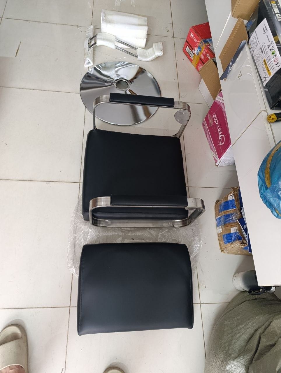出售:理发椅 价格:50$ 位置:金边市区 交易方式:ABA 联系方式:@duoduo11245…
