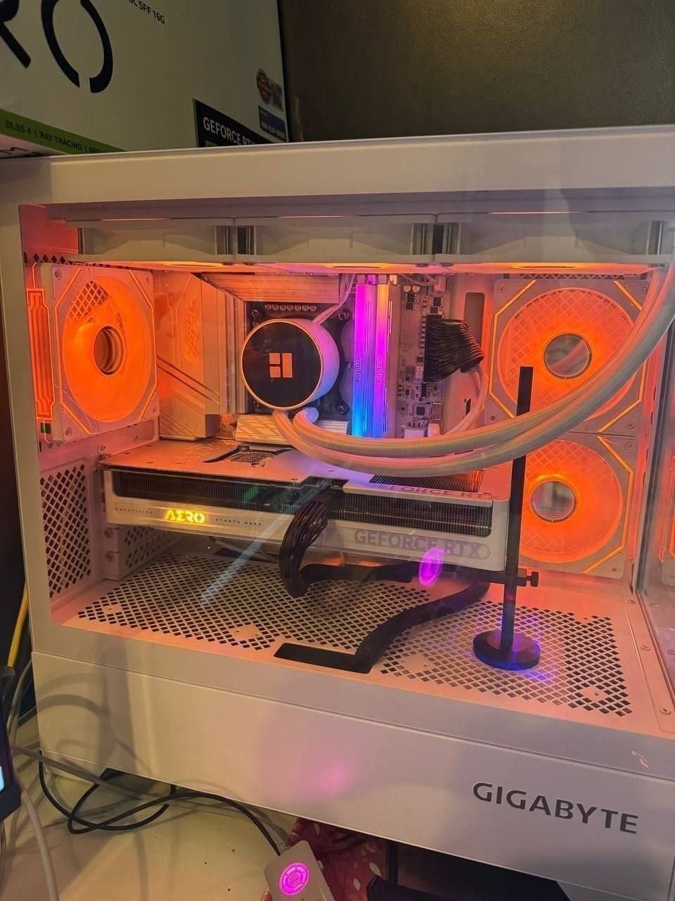 出售物品:高性能5080台式电脑 价 格:1800USD 商品类别:#手机数码 位 置:金边财通…
