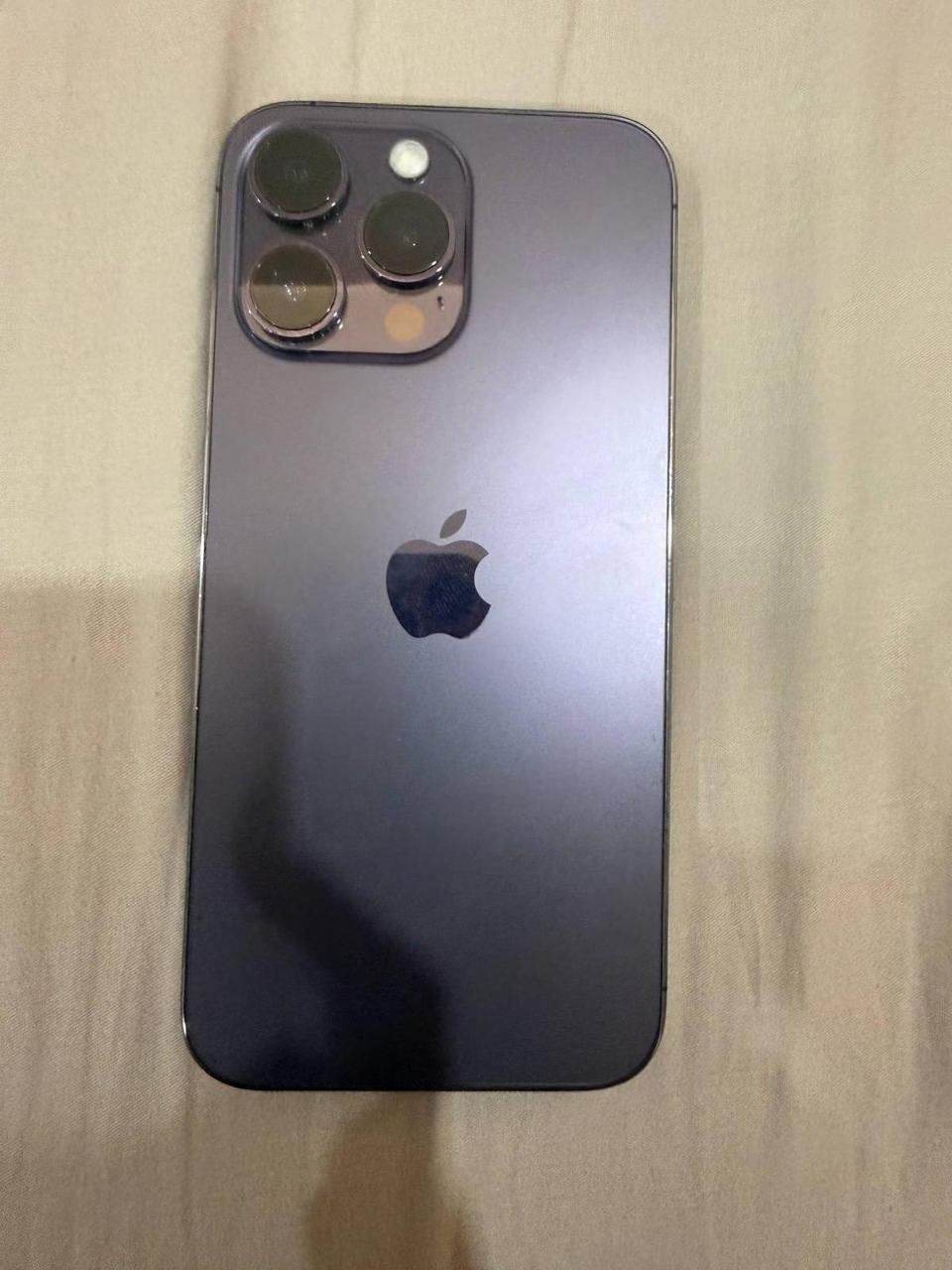 出售物品:iPhone14pormax 价 格:500 USD 商品类别:#手机数码 位 置:#…