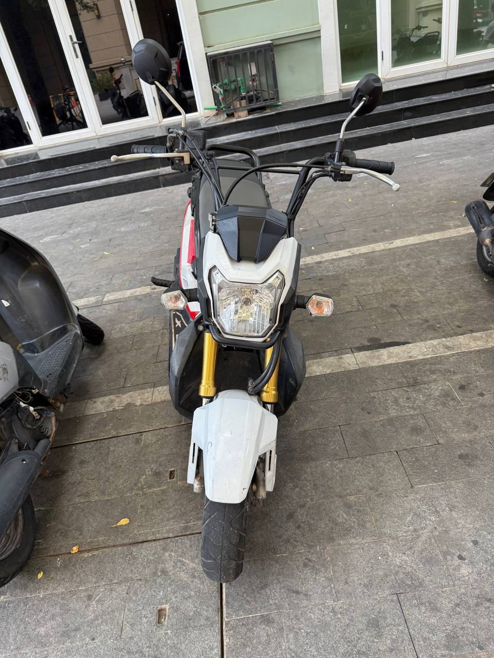 出售物品:祖马摩托车 价 格:450$ 位 置:金边砖石岛 联系方式:@xuaok 交易方式:现…