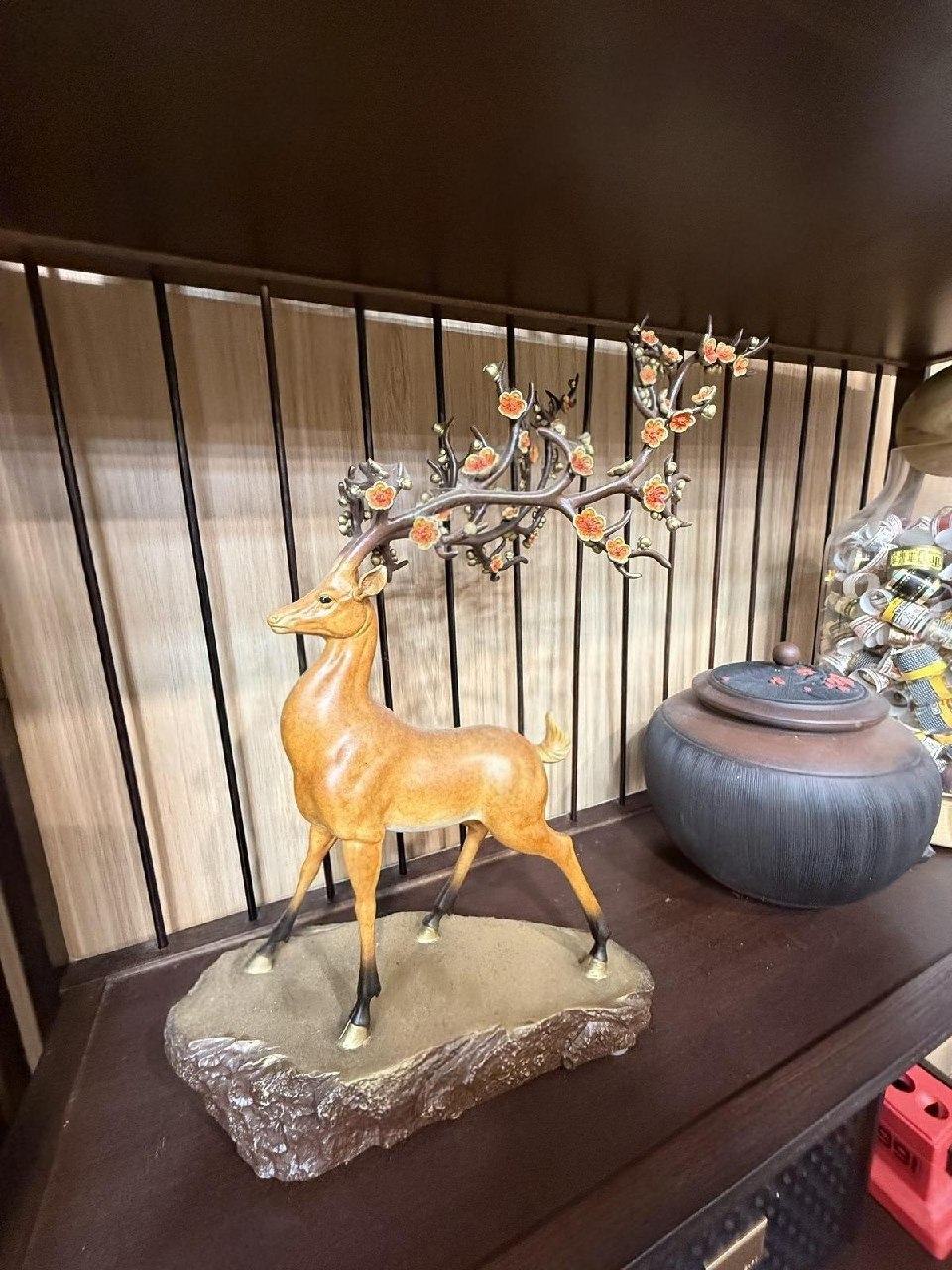 出售物品:一路升华梅花鹿黄铜摆件 价 格:168 USD 商品类别:#生活闲置 位 置:#金边 …