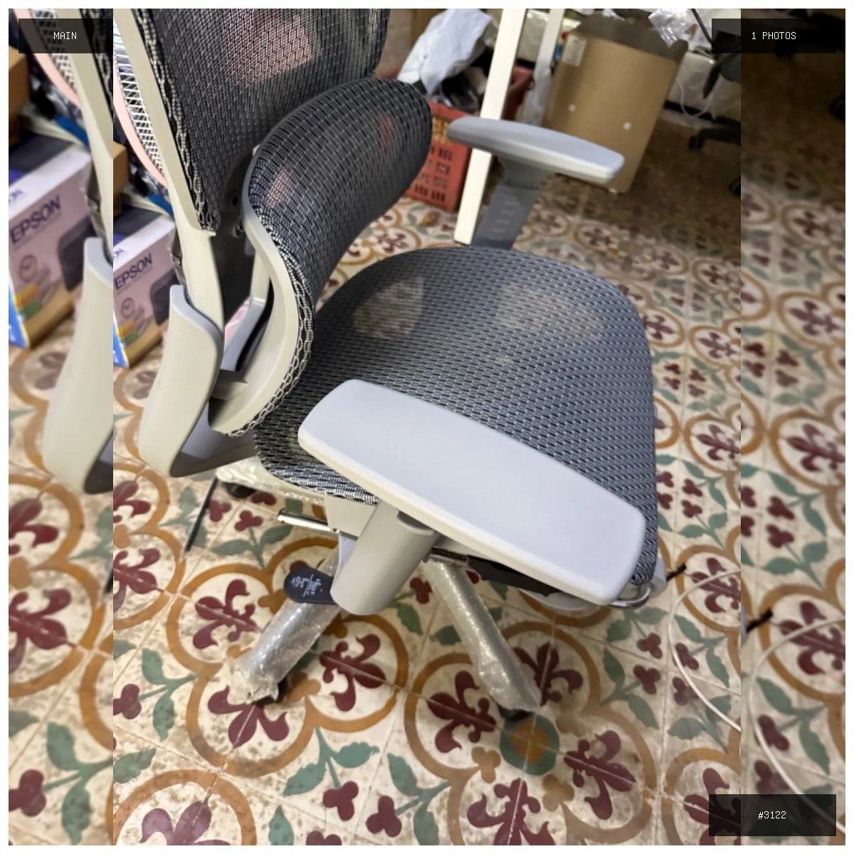 🟢 在售 📦 二手商品预览 🏷 新,椅子 💵 价格:$100 📍 城市:#西港 📂 分类:家具家…