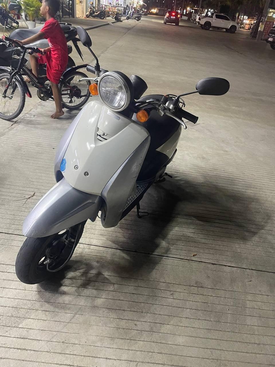 出售物品:纯日系原装本田 摩托车 价 格…