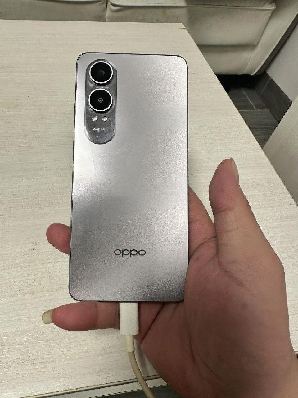 出售物品:VIVO+oppo 价 格:90 商品类别:#手机数码 位 置:#西港 星汇 联系方式…