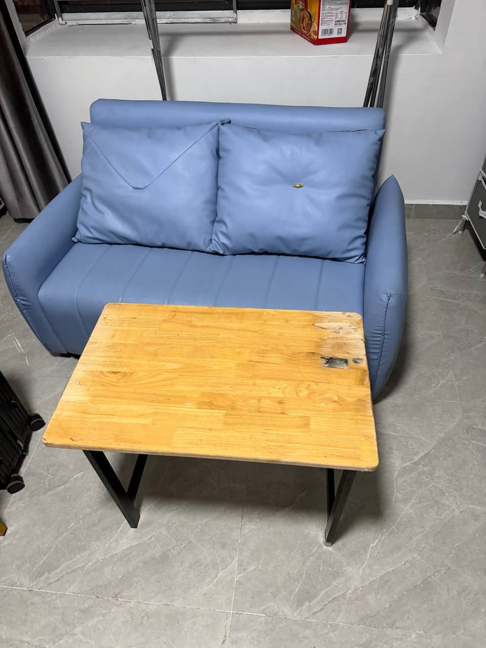 出售物品:沙发 桌椅 70$ 冬天衣服裤子 40$ 维修工具套装30$ 棒球棒18$ 天官赐福6…