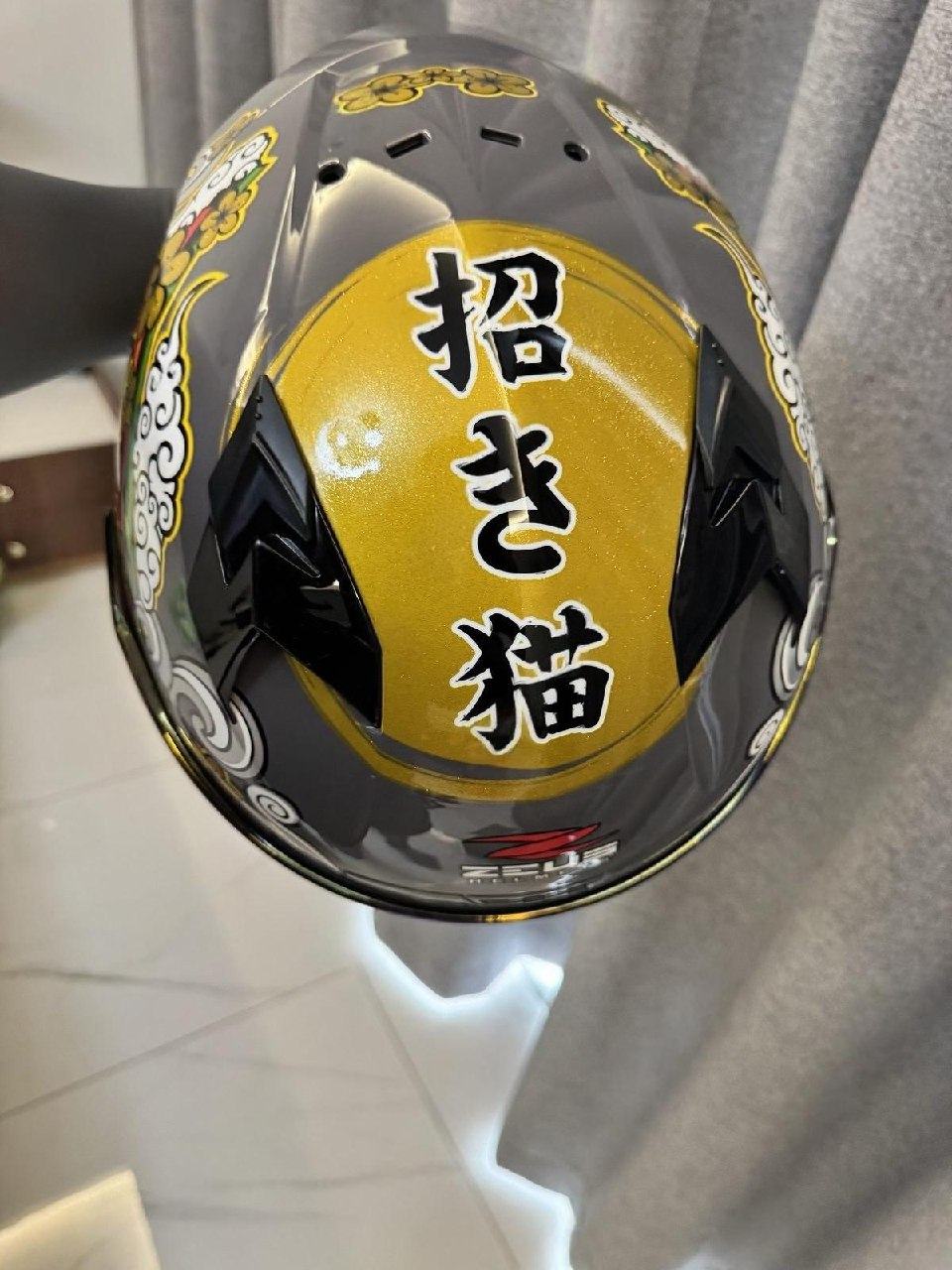 出售物品:摩托车头盔 价 格:50 USD 商品类别:#手机数码 位 置:#西港 联系方式:@x…