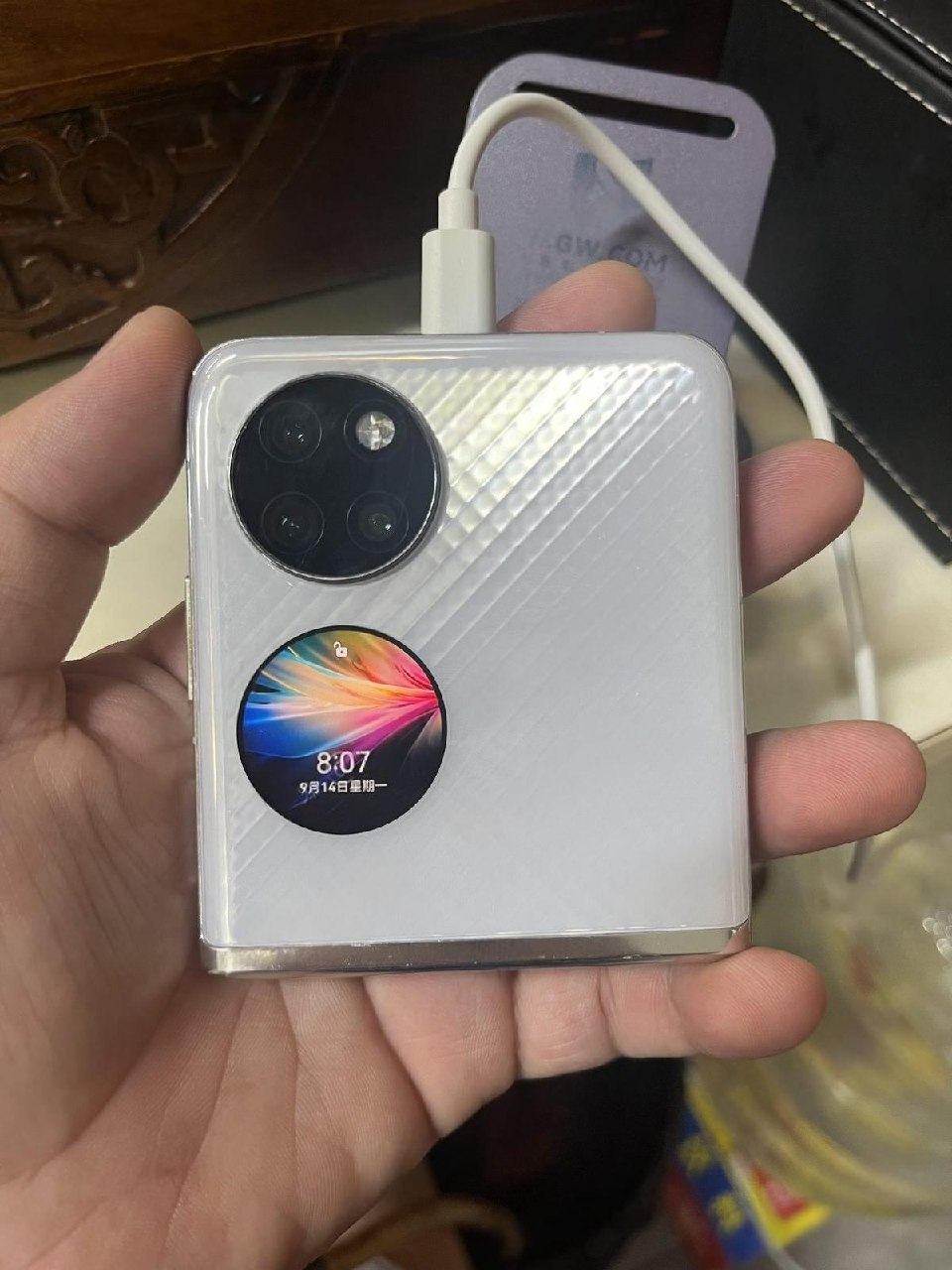 出售物品:华为P50 256G 价 格:368 商品类别:#手机数码 位 置:#西港 联系方式:…