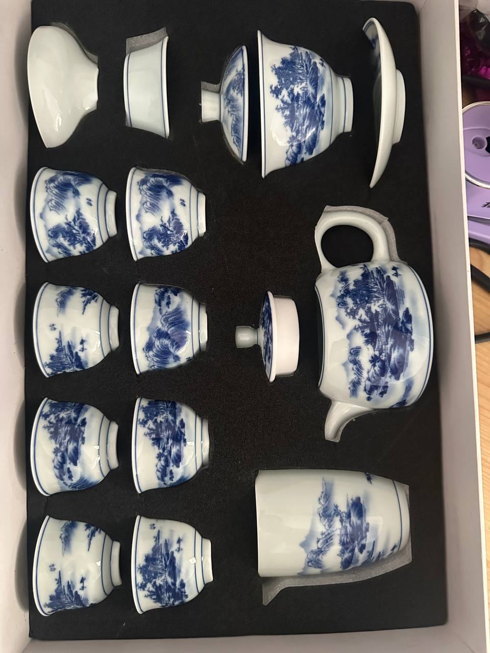 出售:高档茶具一套 价格:50 位置:西港万达 名玺水汇 交易方式:自取/送货上门 联系方式:@…