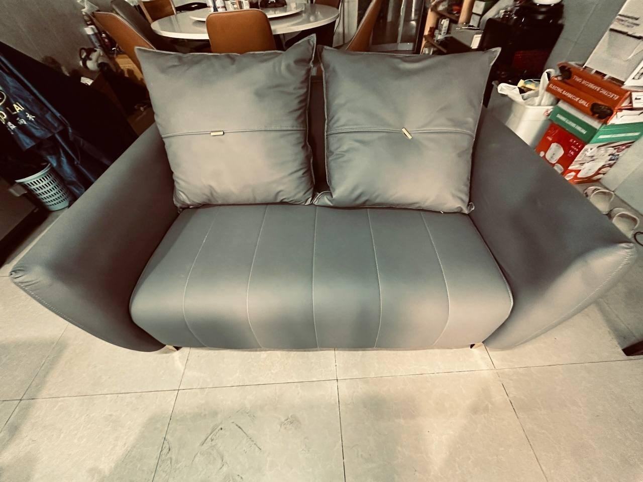 出售物品:两座位皮沙发 价 格:私聊详谈…
