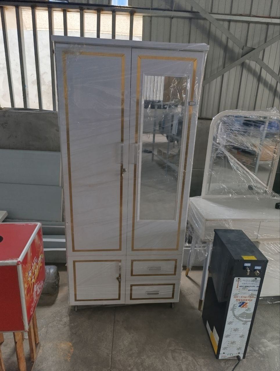 出售物品:衣柜 价 格:120$ 位 置:永旺2 联系方式:@duoduo11245 交易方式:…