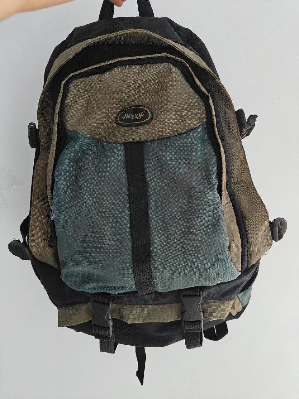 出售物品:捡漏 背包 价 格:5 USD 商品类别:#服饰鞋包 位 置:#西港 友谊大道 中通快…
