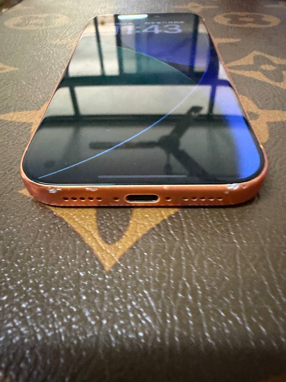 出售物品：17pro两台 价 格：880USD 位 置：#西港 联系方式：@Lucky88888…