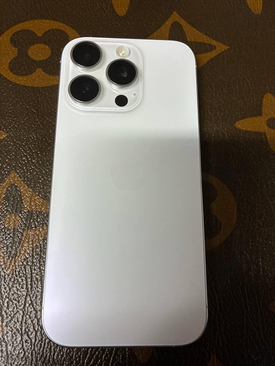 出售物品:16pro256g 价 格:7…