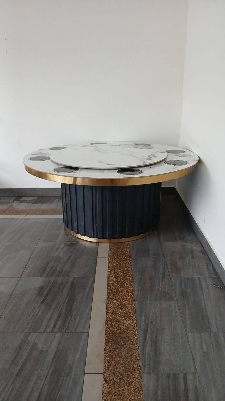 出售物品:餐桌带火锅 价 格:100 U…