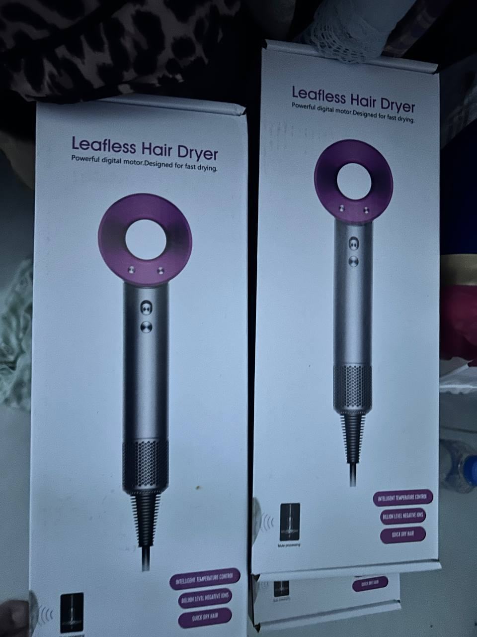 出售物品:全新电风吹 价 格:15 USD 商品类别:#生活闲置 位 置:#西港 联系方式:@l…