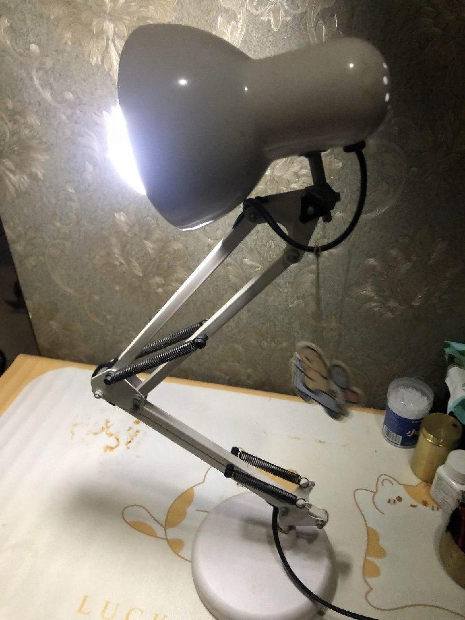 出售物品:生活闲置 价 格:10 USD 商品类别:#家具家电 位 置:#西港 金沙赌场附近 联…