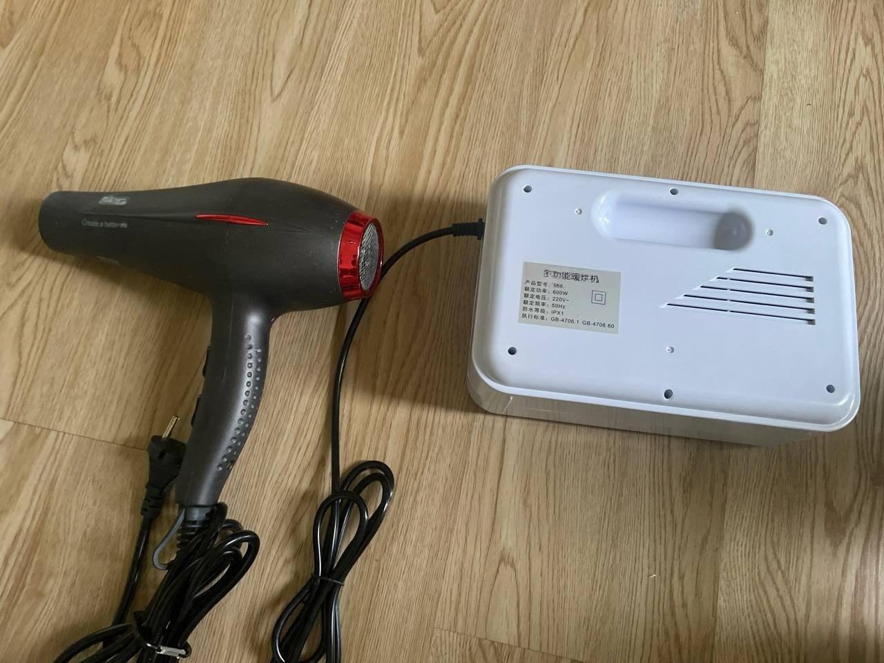 出售物品:吹风筒 + 暖烘机 价 格:8…