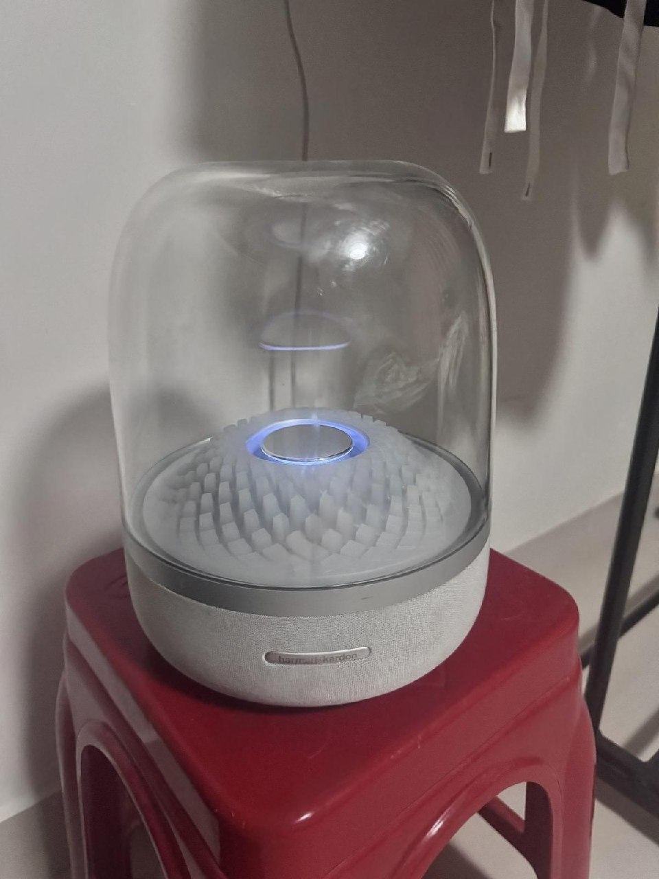 出售物品:哈曼卡顿琉璃4 价 格:140 商品类别:#手机数码 位 置:#金边 联系方式:@mo…