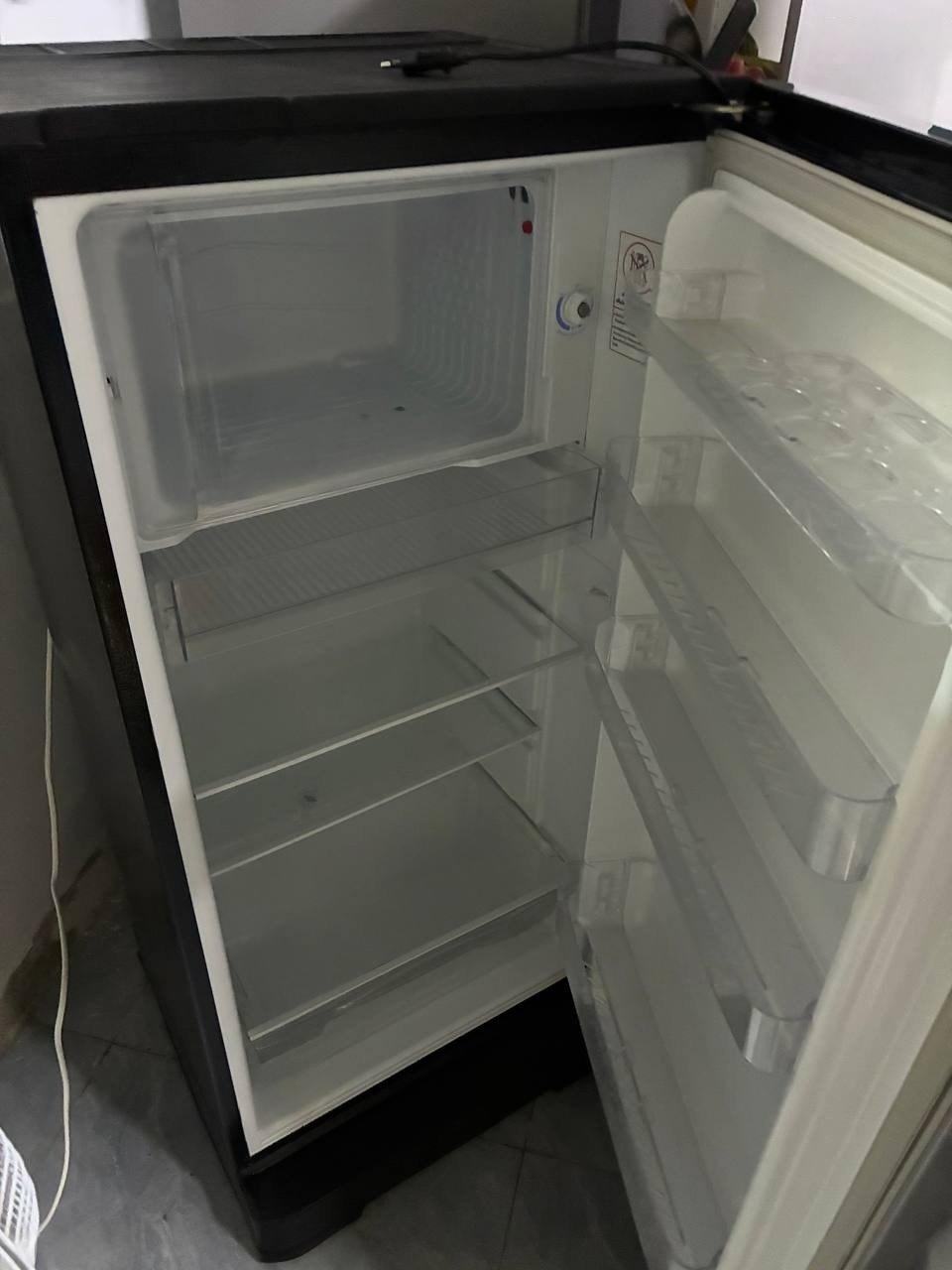出售物品:冰箱 价 格:80 USD 商…