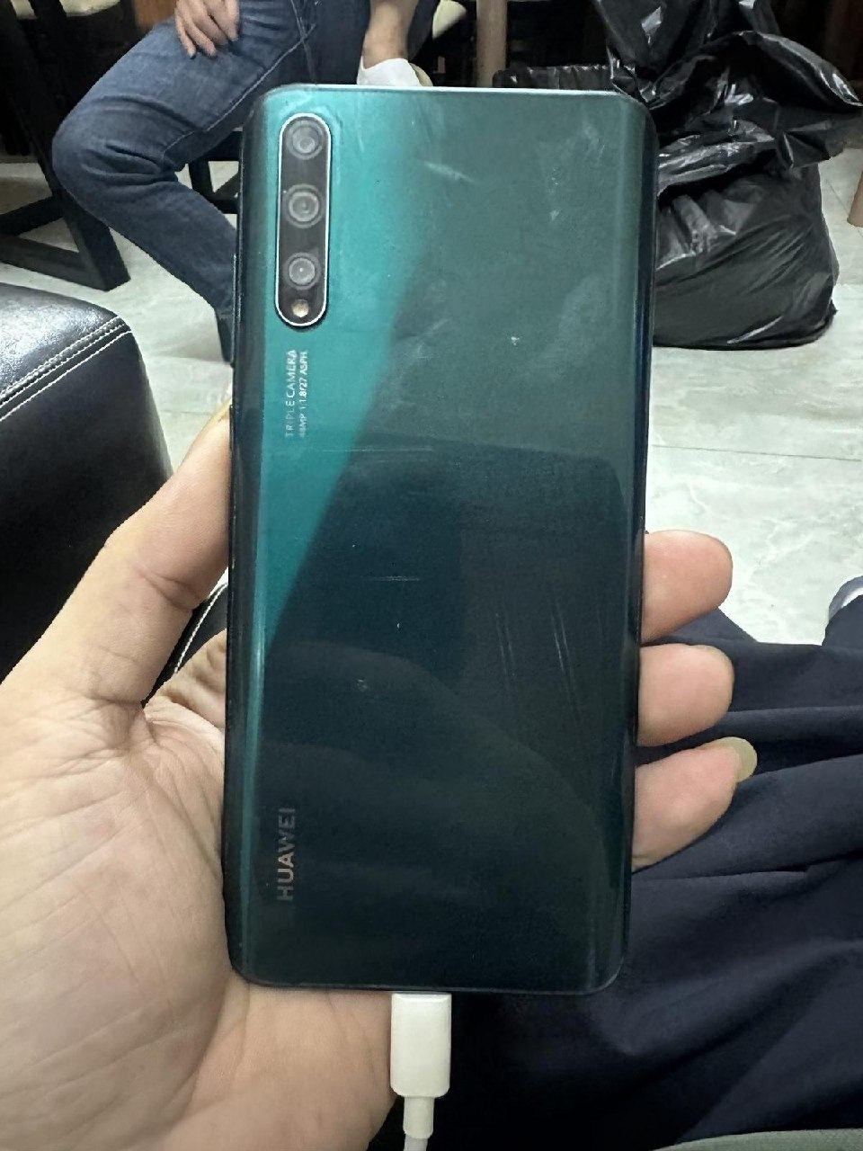 出售物品:华为机器 价 格:25 USD 商品类别:#手机数码 位 置:#波贝 好世界赌场附近 …