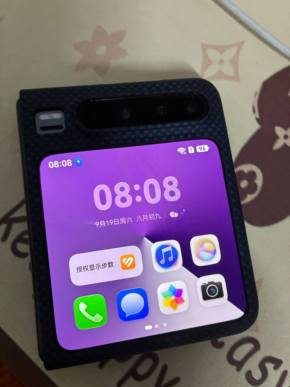 出售物品:华为purax12+512g 价 格:550USD 位 置:#西港 联系方式:@Luc…
