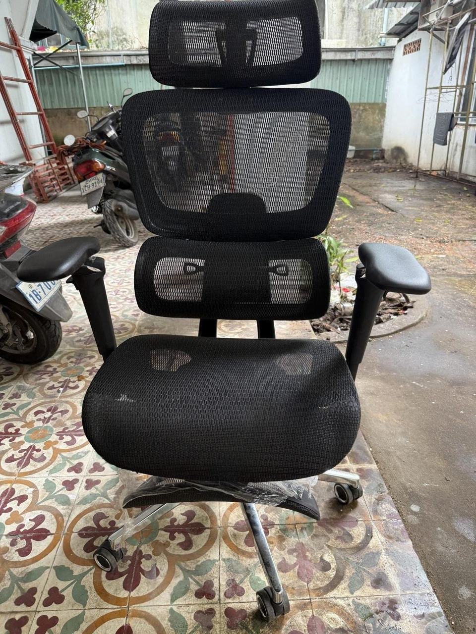 出售物品:人体椅子,没用过 价 格:80 商品类别:#生活闲置 位 置:#西港 联系方式:@JC…