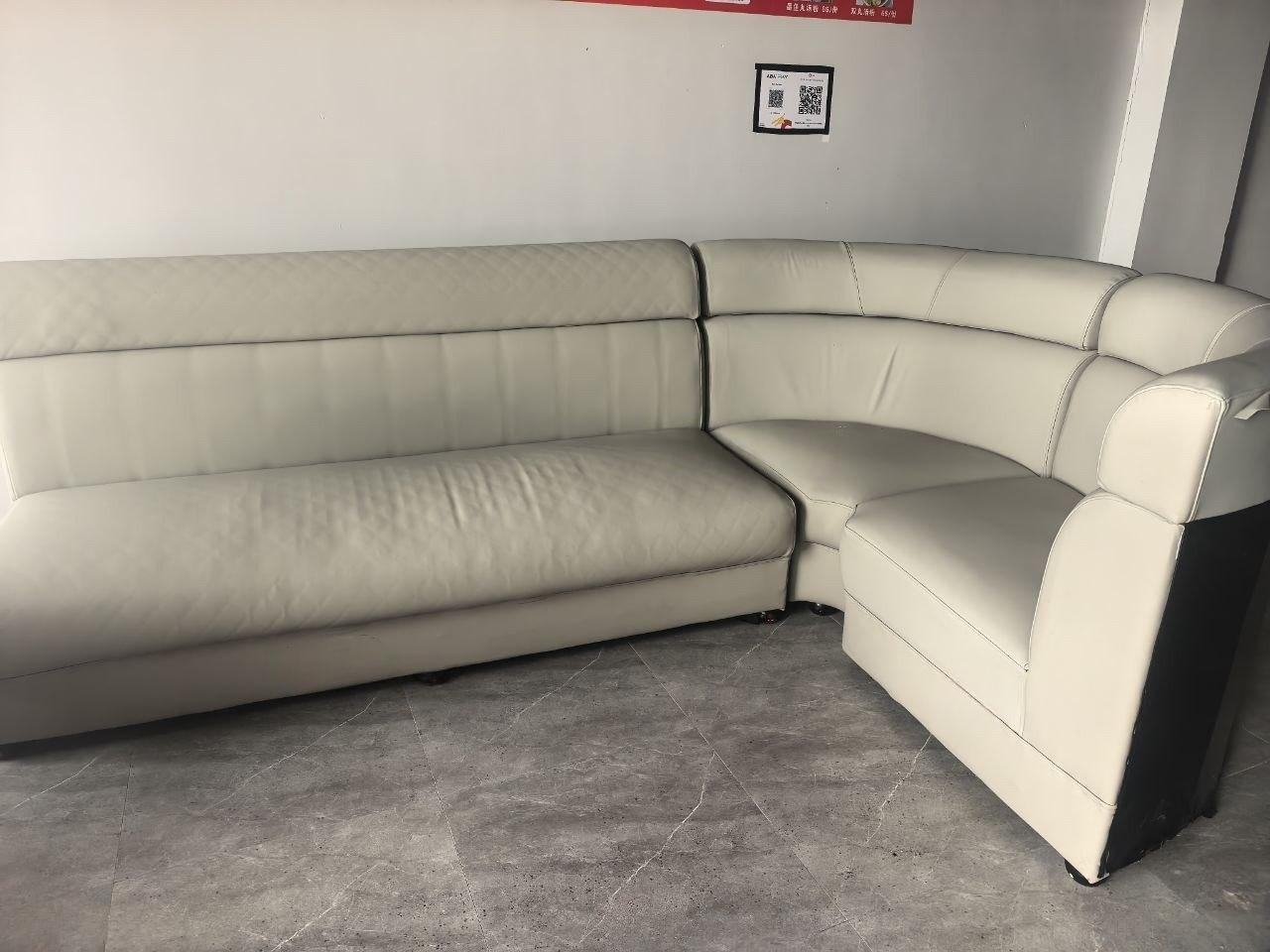出售物品:沙发 价 格:私聊议价 商品类…