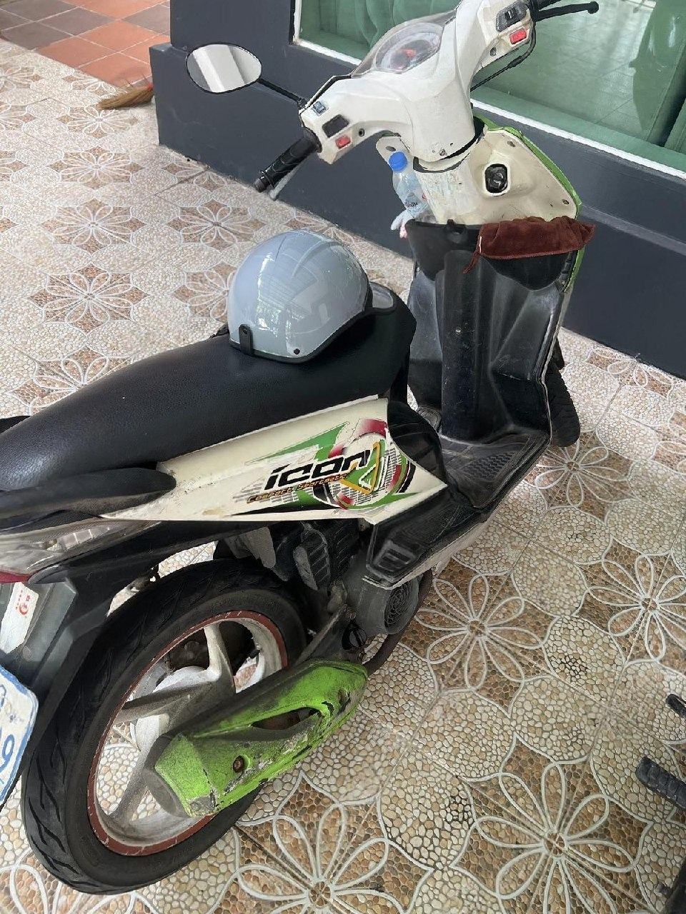 出售物品:踏板摩托车 价 格:220 USD 商品类别:#汽车摩托 位 置:#金边 联系方式:@…