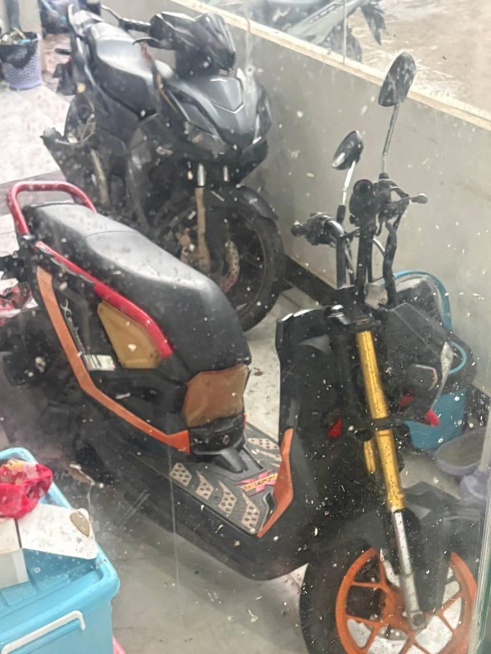 出售物品:祖马摩托车 价 格:360 商…