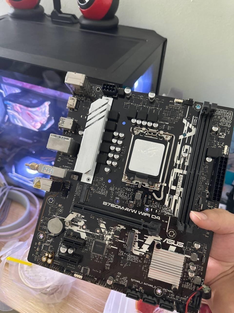 出售物品:技嘉b760M D4 wifi版 主板…