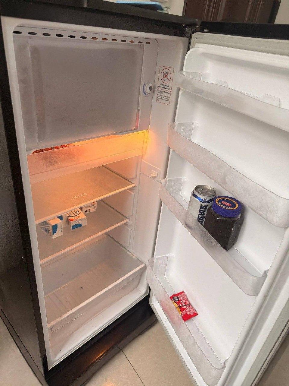 出售物品:海尔9成新冰箱 价 格:90 …