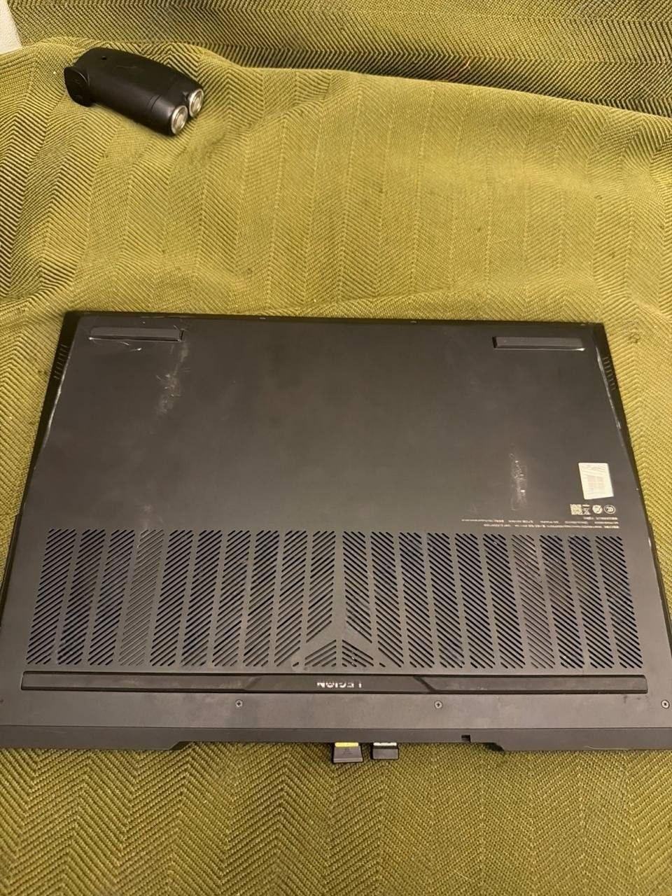 出售物品:游戏笔记本 价 格:750 商品类别:#手机数码 位 置:#金边 联系方式:@shun…