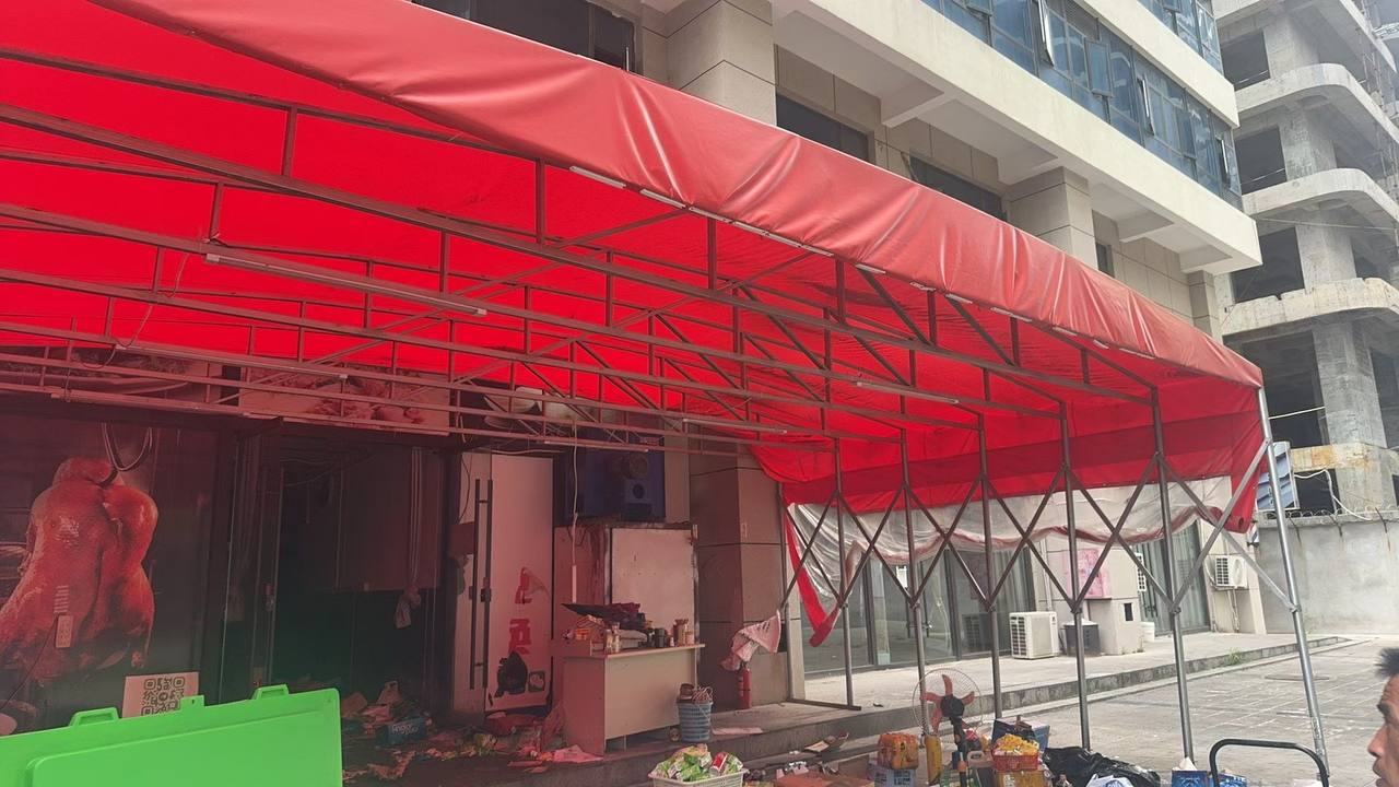 出售:雨棚 价格:1000 位置:#西港南海酒店这边 交易方式:自取/送货上门 联系方式:@zj…