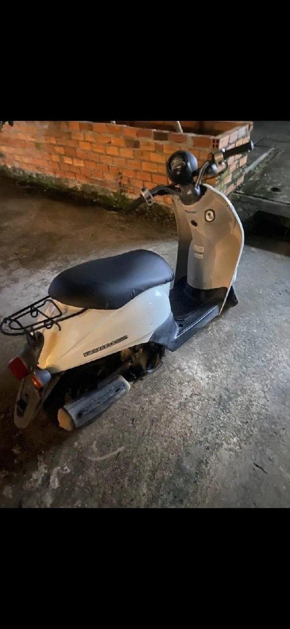 出售物品:便宜出售,要回国了, 价 格:200 USD 商品类别:#手机数码 位 置:#西港 联…