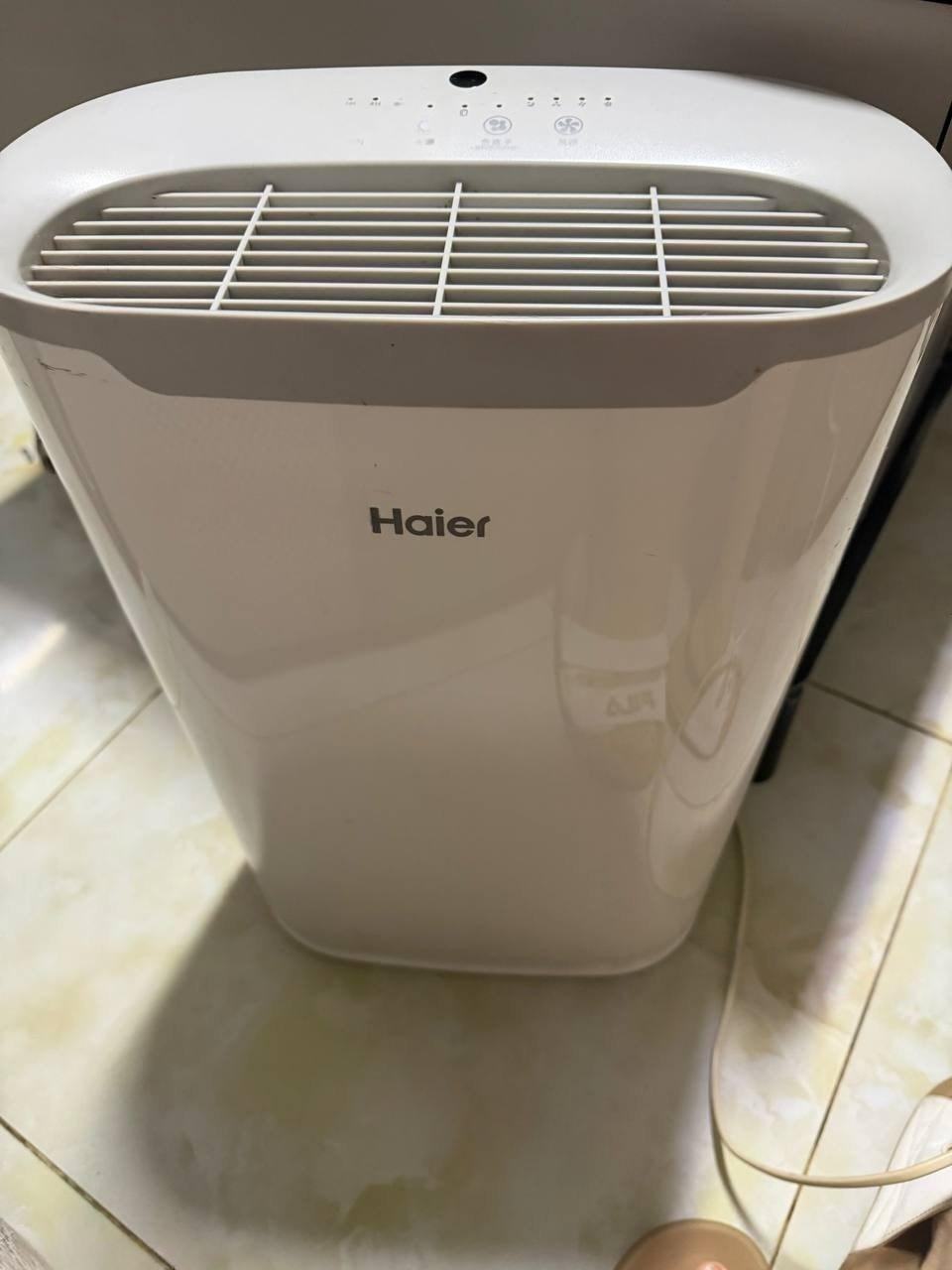 出售物品:海尔空气净化器 价 格:35 …